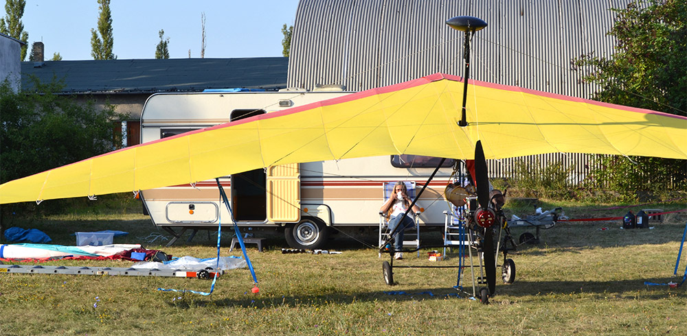 Motordrachen Mini 2 auf dem Flugplatz Laucha am Flugtag